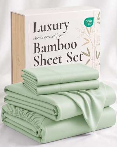 Full 4-Piece Bamboo Sheet Set in Light Green